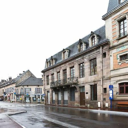 Apartamento Les Pieds Dans L'Eau,La Tete Dans Les Nuages Luxeuil-les-Bains Exterior foto