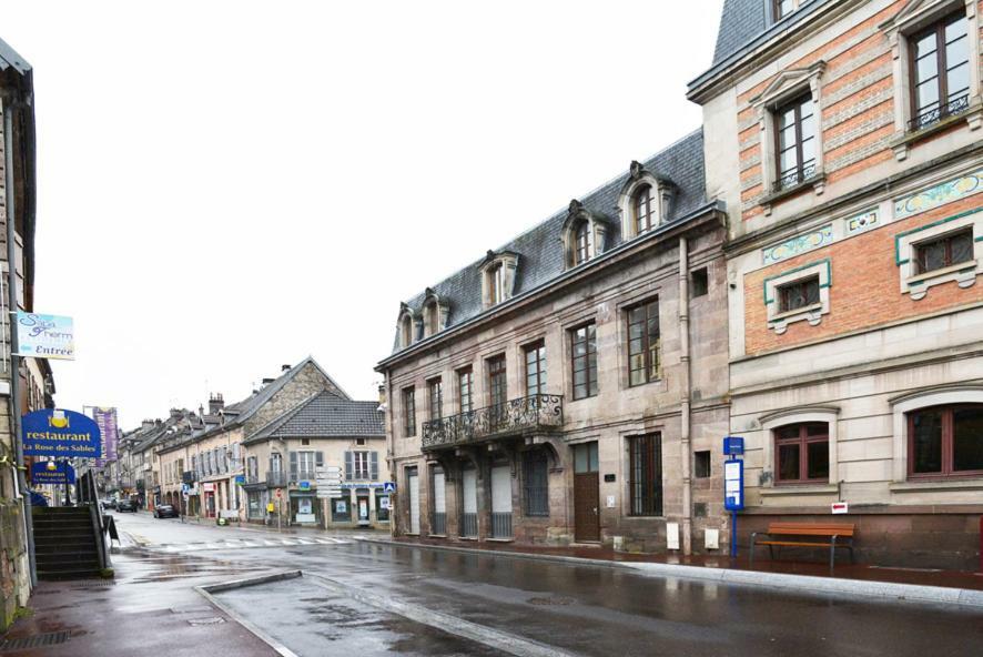 Apartamento Les Pieds Dans L'Eau,La Tete Dans Les Nuages Luxeuil-les-Bains Exterior foto